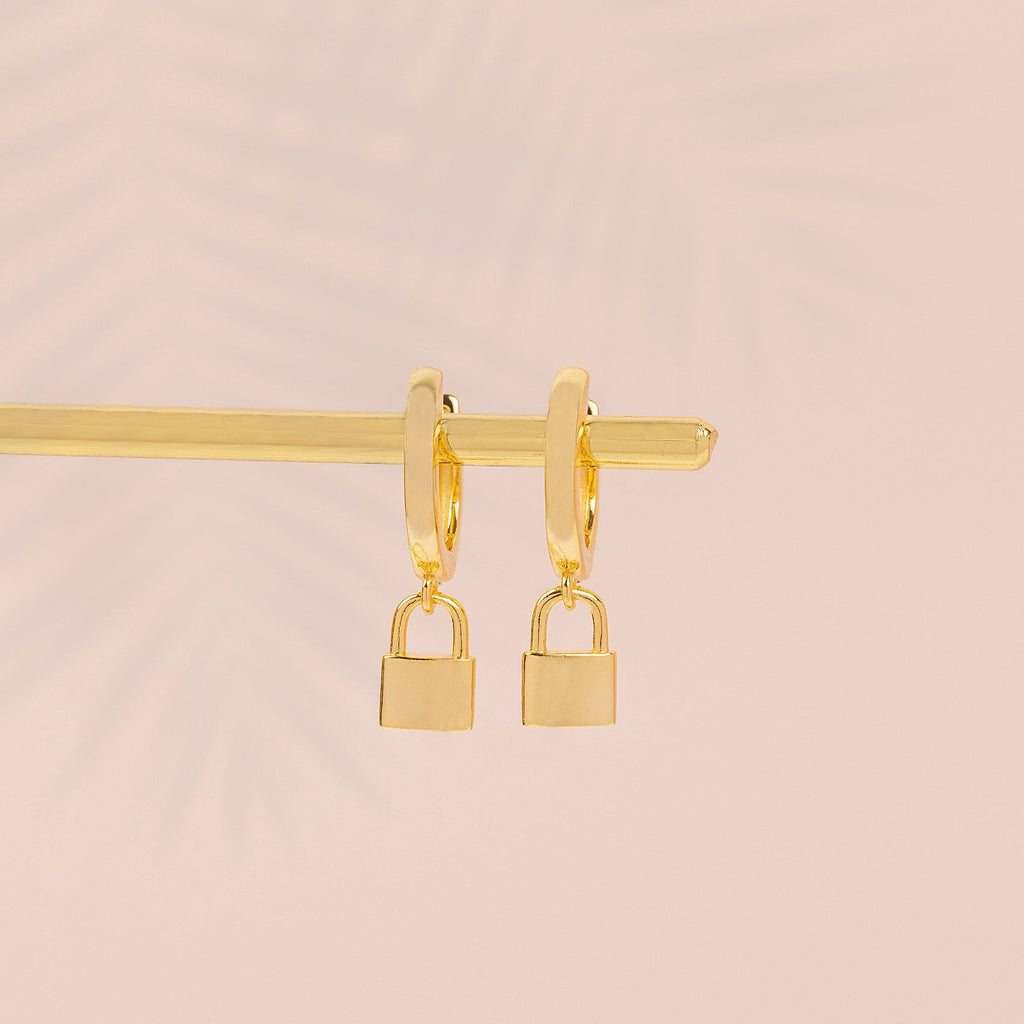 Lock Huggies