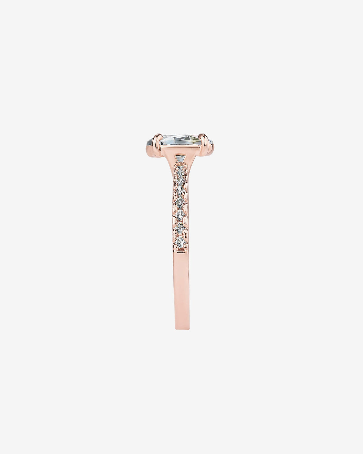Azira Oval Ring