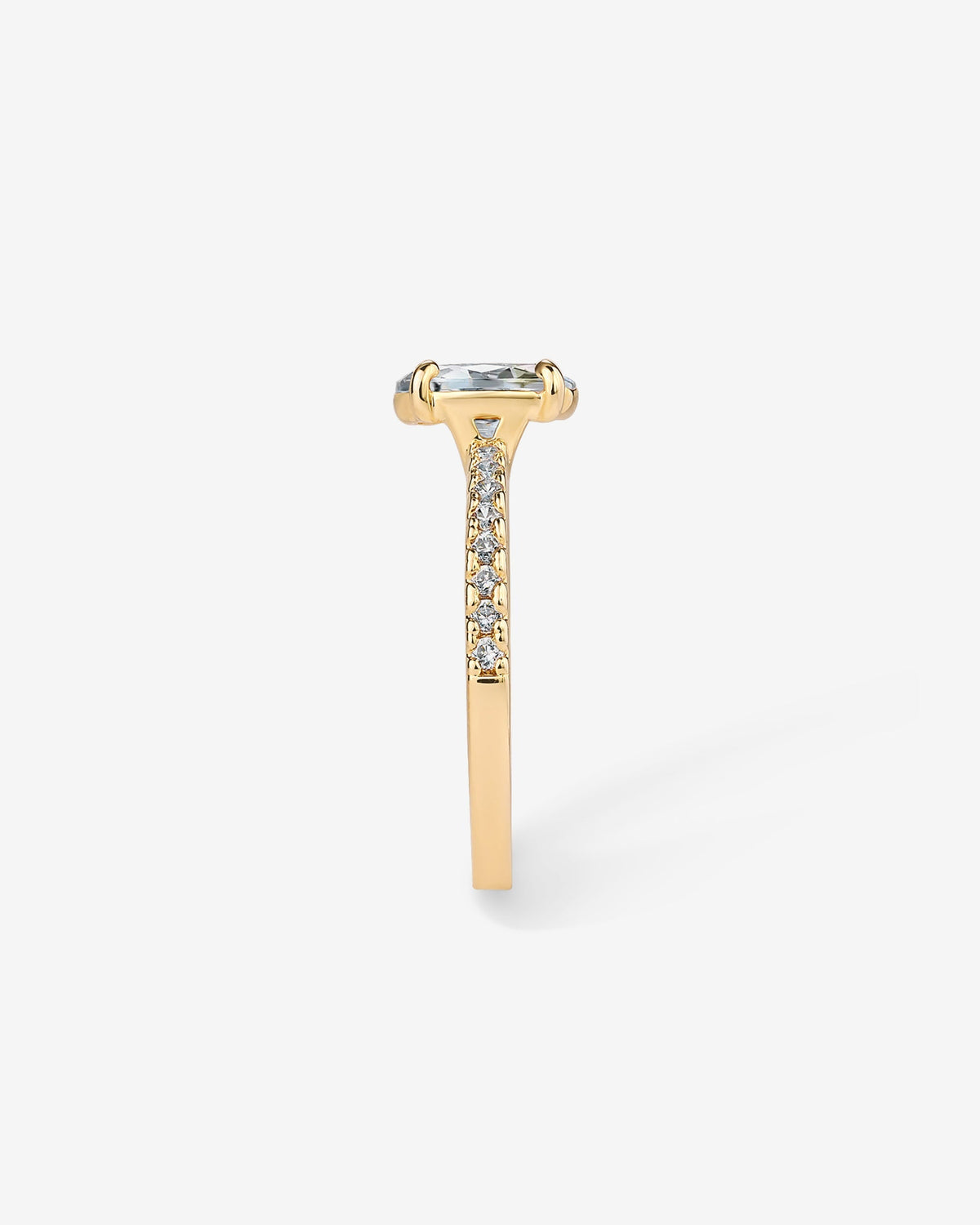 Azira Oval Ring