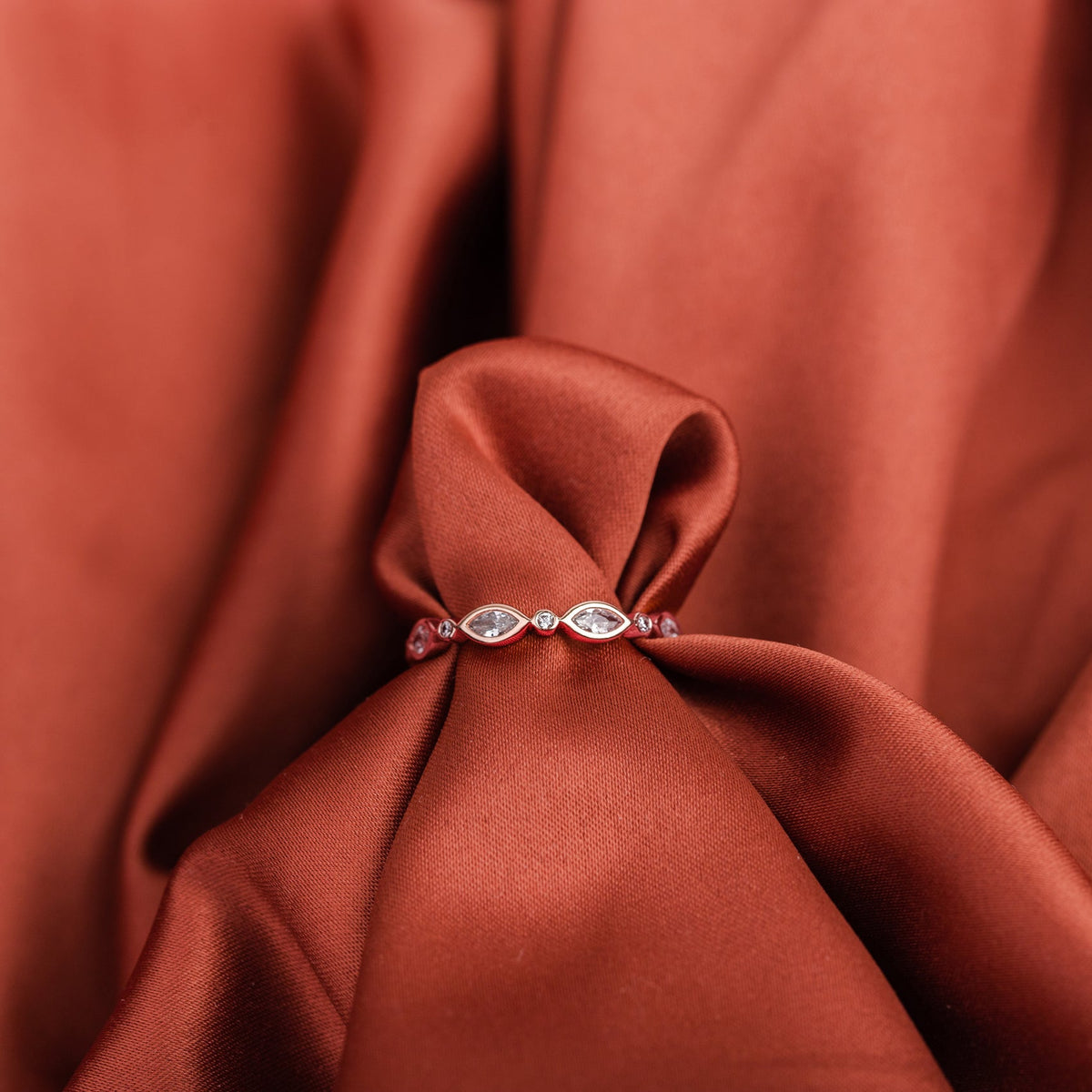 Vrai Stacking Ring