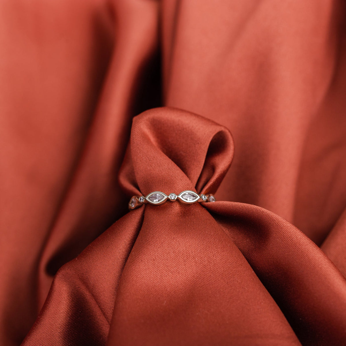 Vrai Stacking Ring
