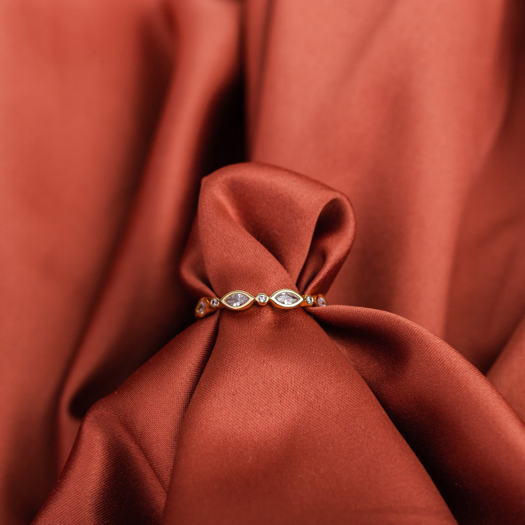 Vrai Stacking Ring