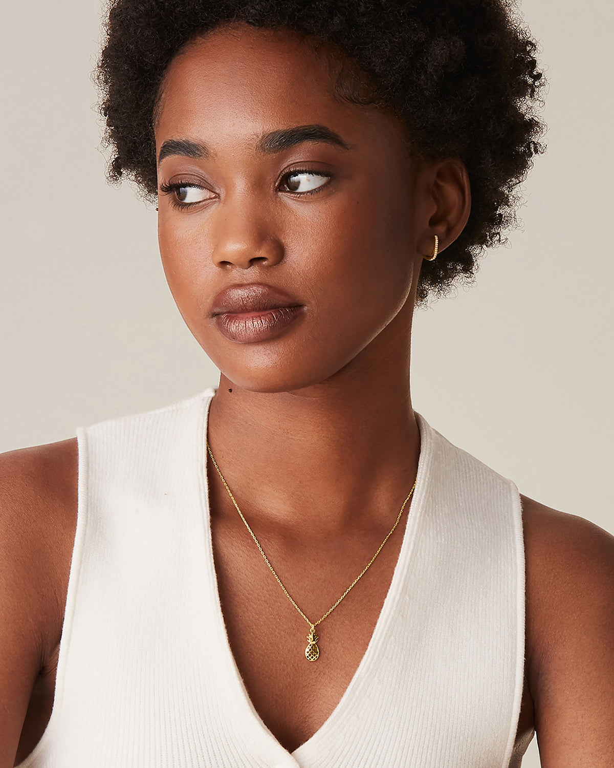 Dainty Pineapple Pendant Necklace