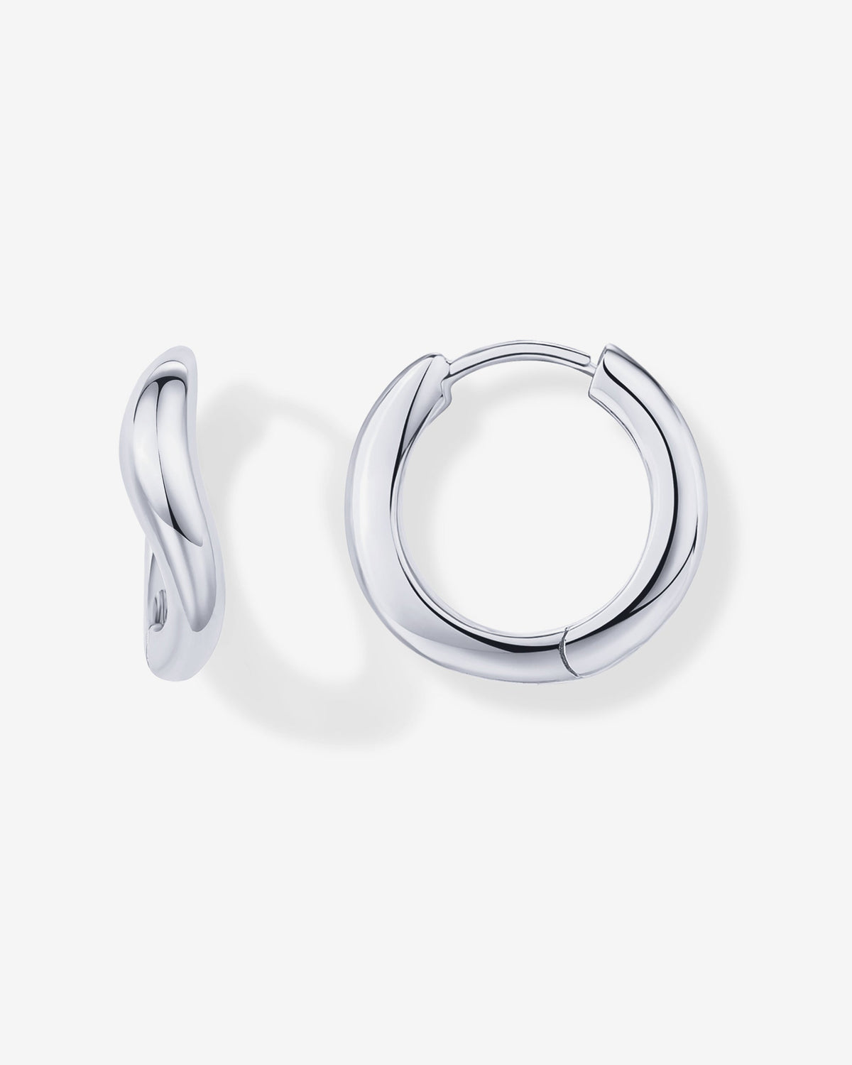 Mar Wavy Hoops