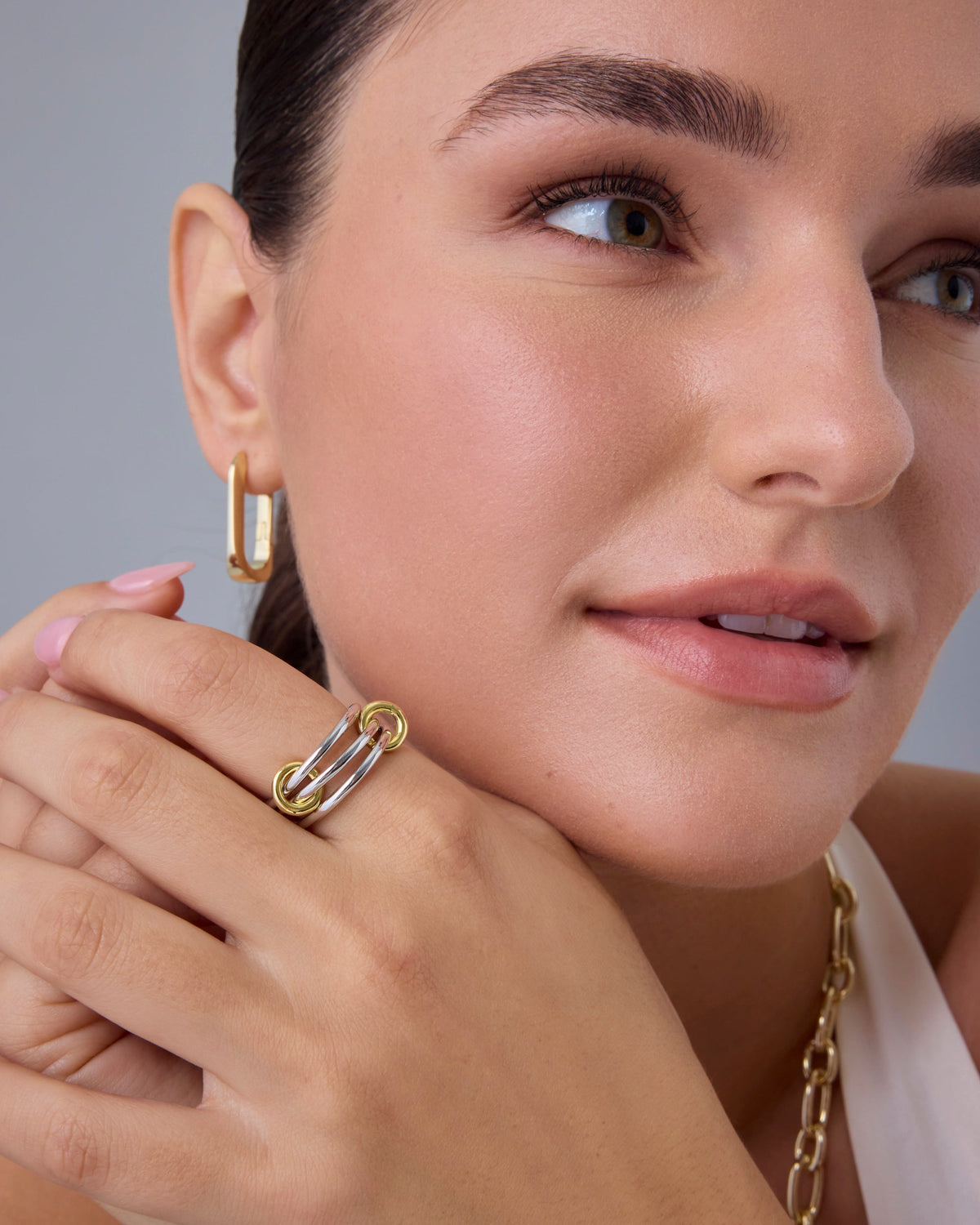 Interlocked Two-Toned Statement Rings
