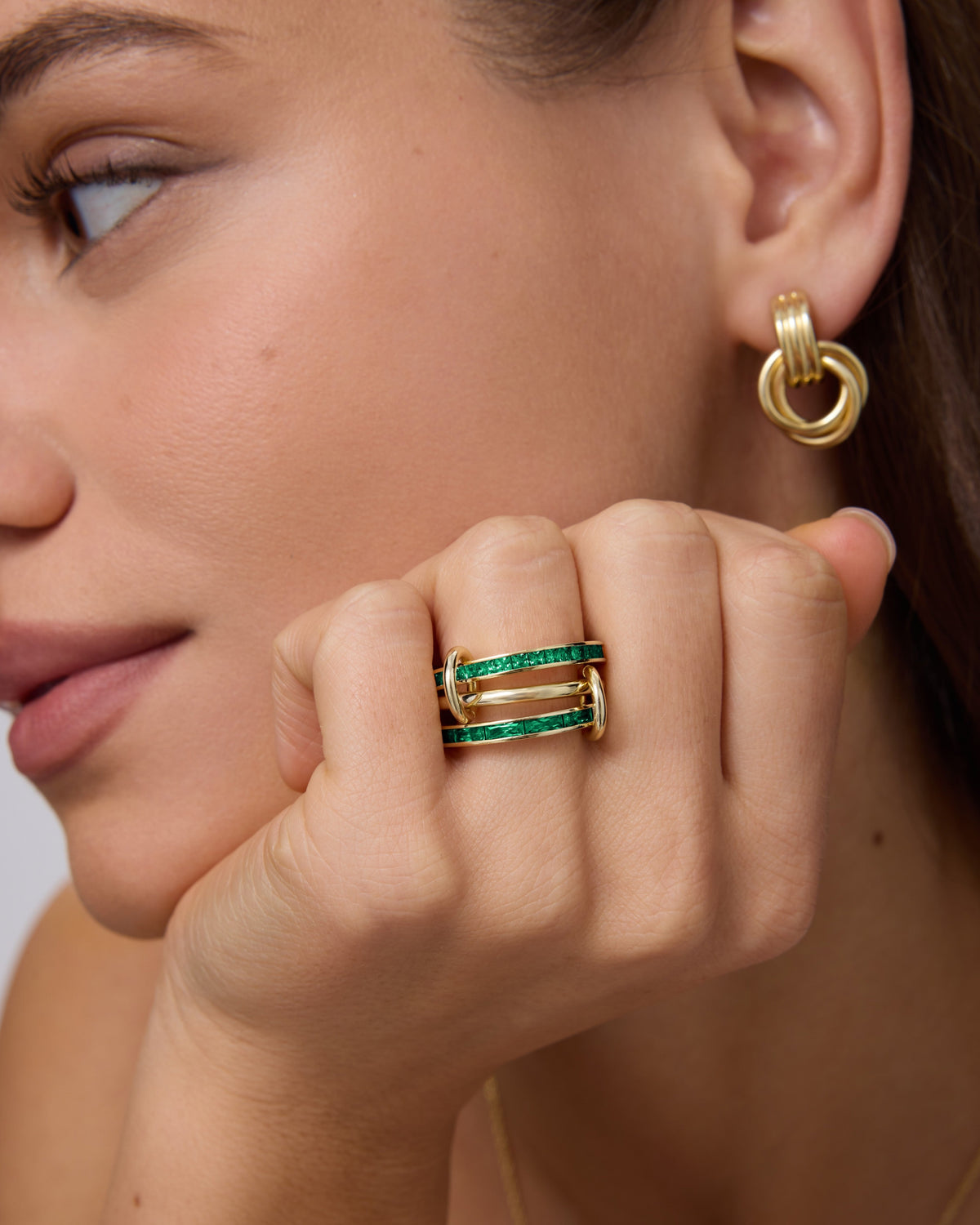 Interlocking Triple Band Emerald Tone Ring