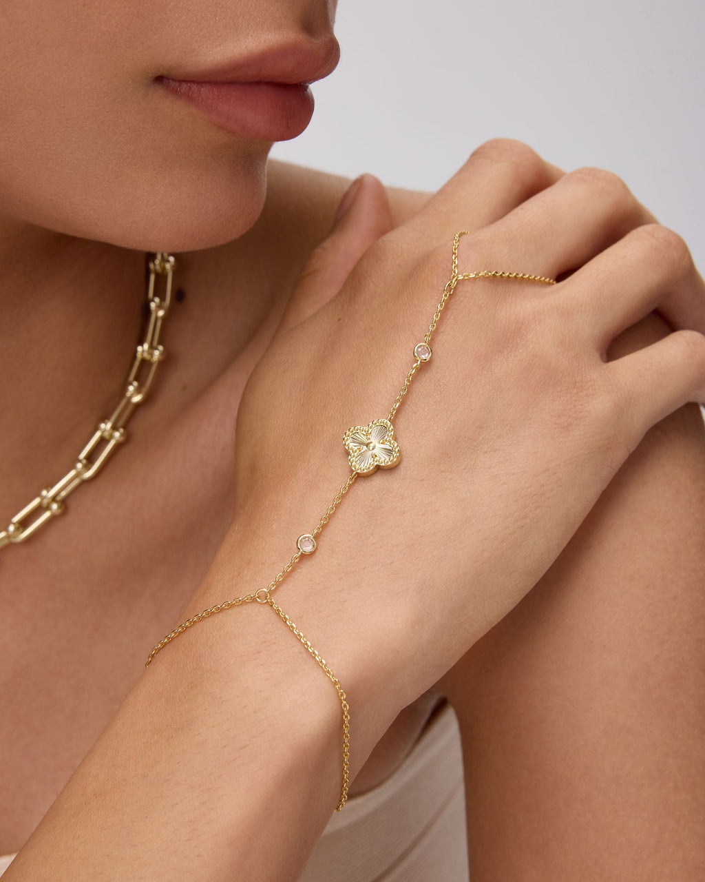 Clover Hand Chain