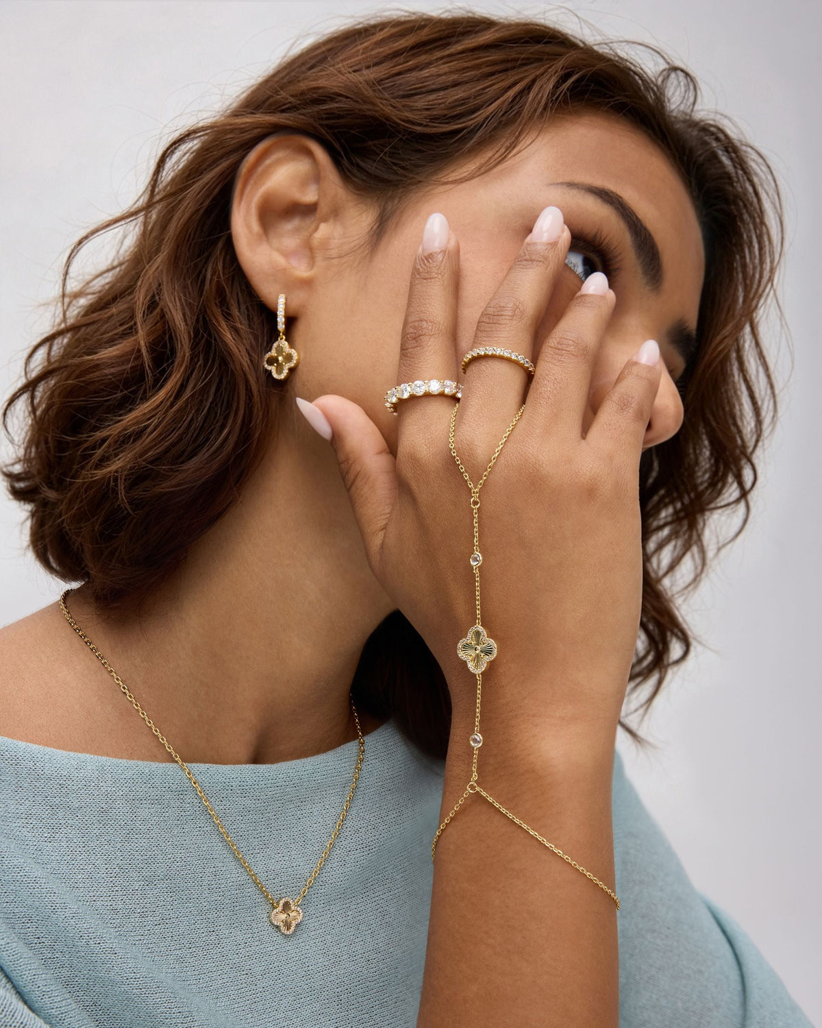 Clover Hand Chain