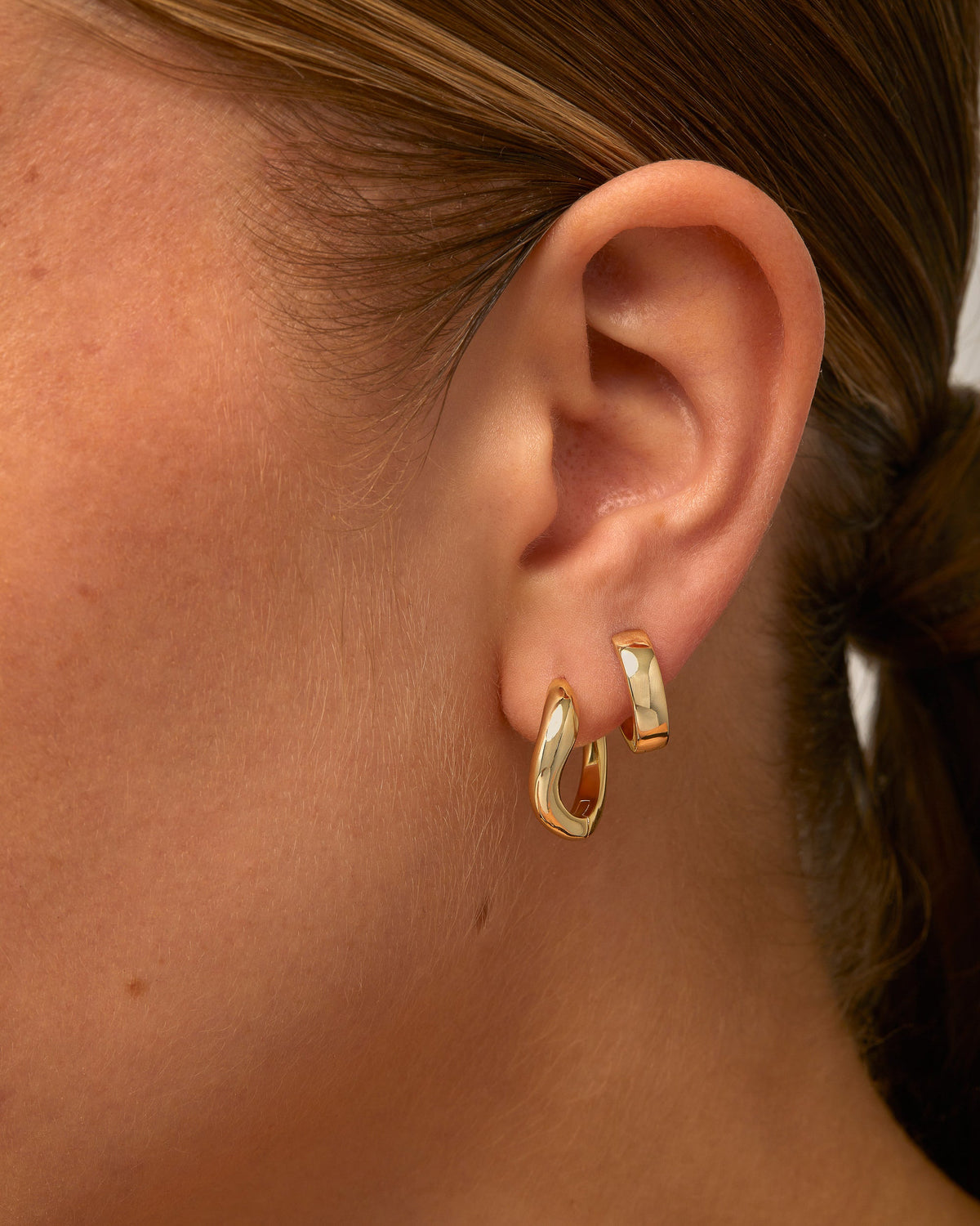Vermeil Mar Wavy Hoops